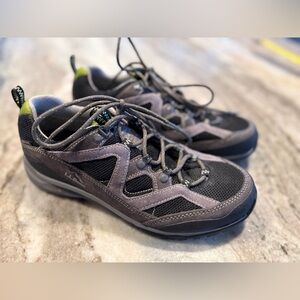 New! LL Bean Shoes Mens 7.5 Gray Black Gore-Tex Hiking Trail by AKU Vibram Soles